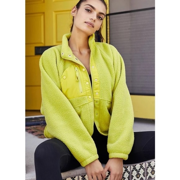 Free People Jackets & Blazers - Free People Hit the slopes fleece jacket NWT